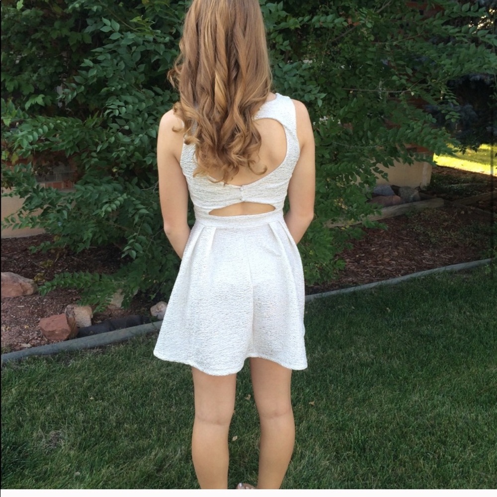 SPARKLE HEART BACK FORMAL DRESS WHITE GOLD - Picture 2 of 6